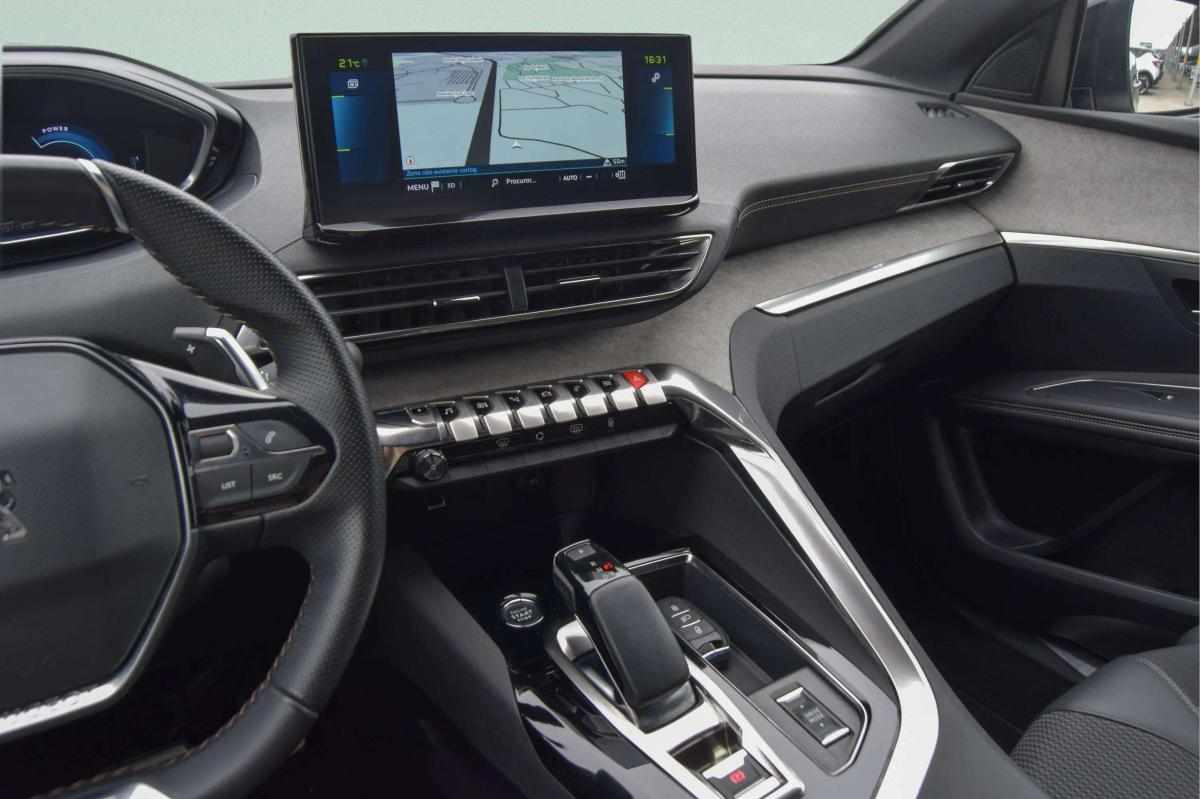 peugeot-3008-1-6-hybrid-11-8-kwh-2023-gasolina-1598cc