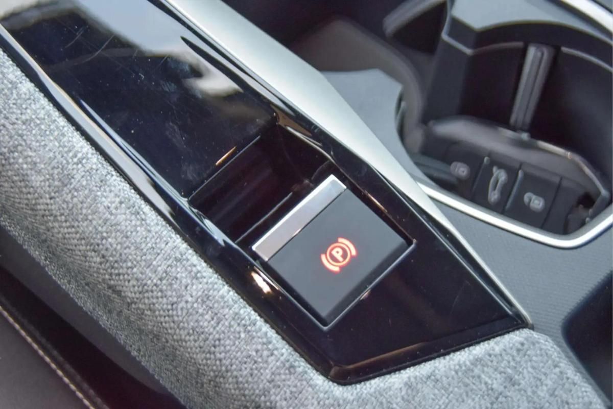 peugeot-5008-2025-gasolina-1199cc