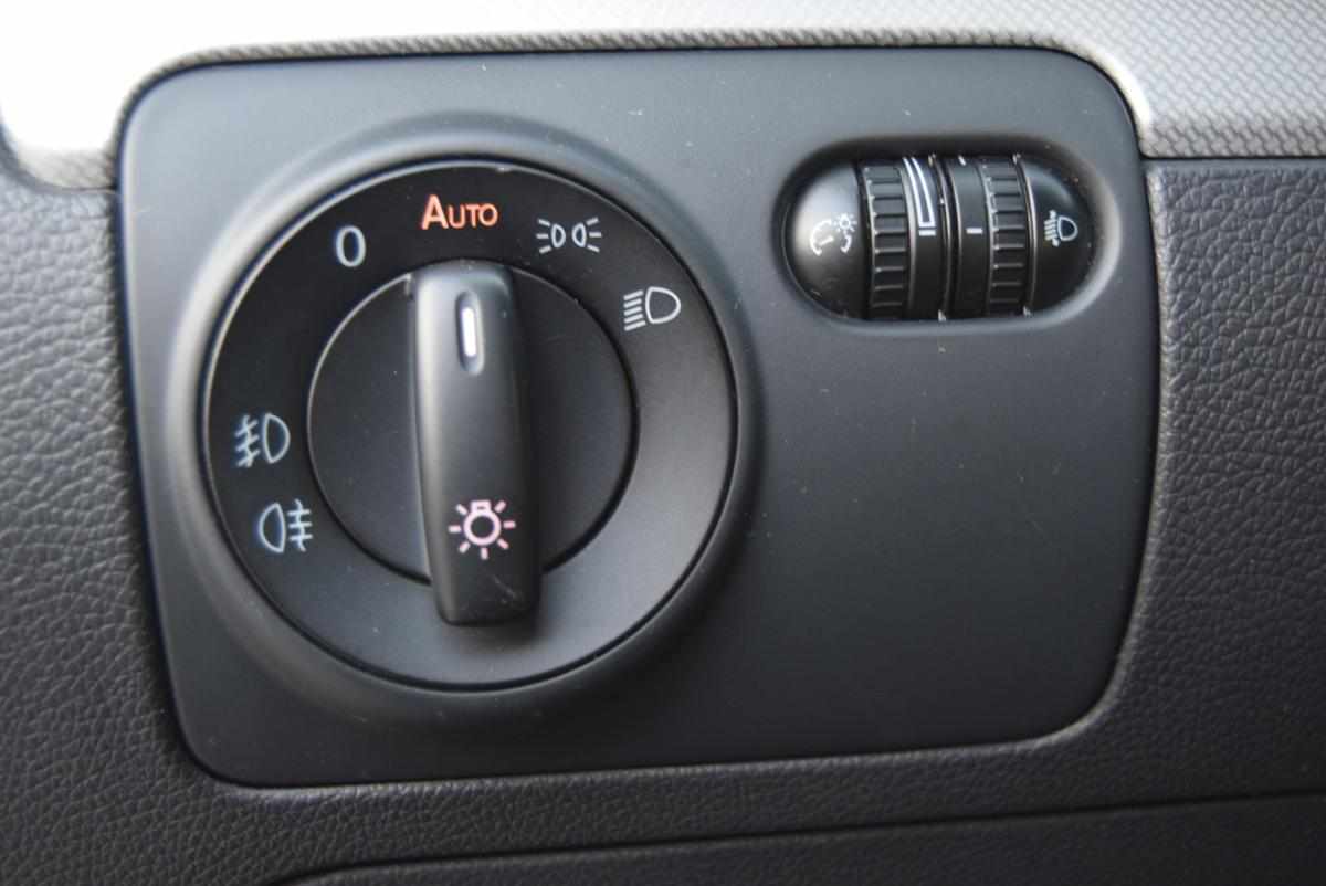 volkswagen-golf-variant-2012-diesel-1968cc