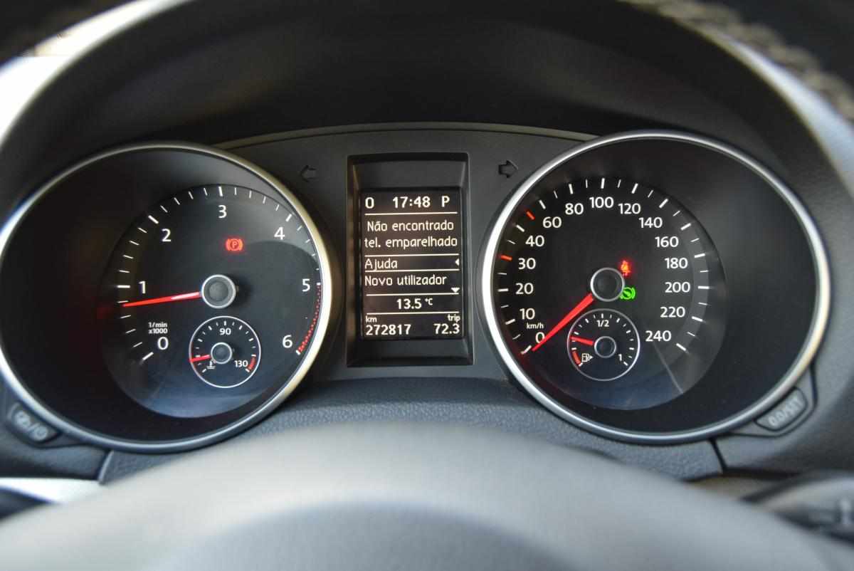 volkswagen-golf-variant-2012-diesel-1968cc