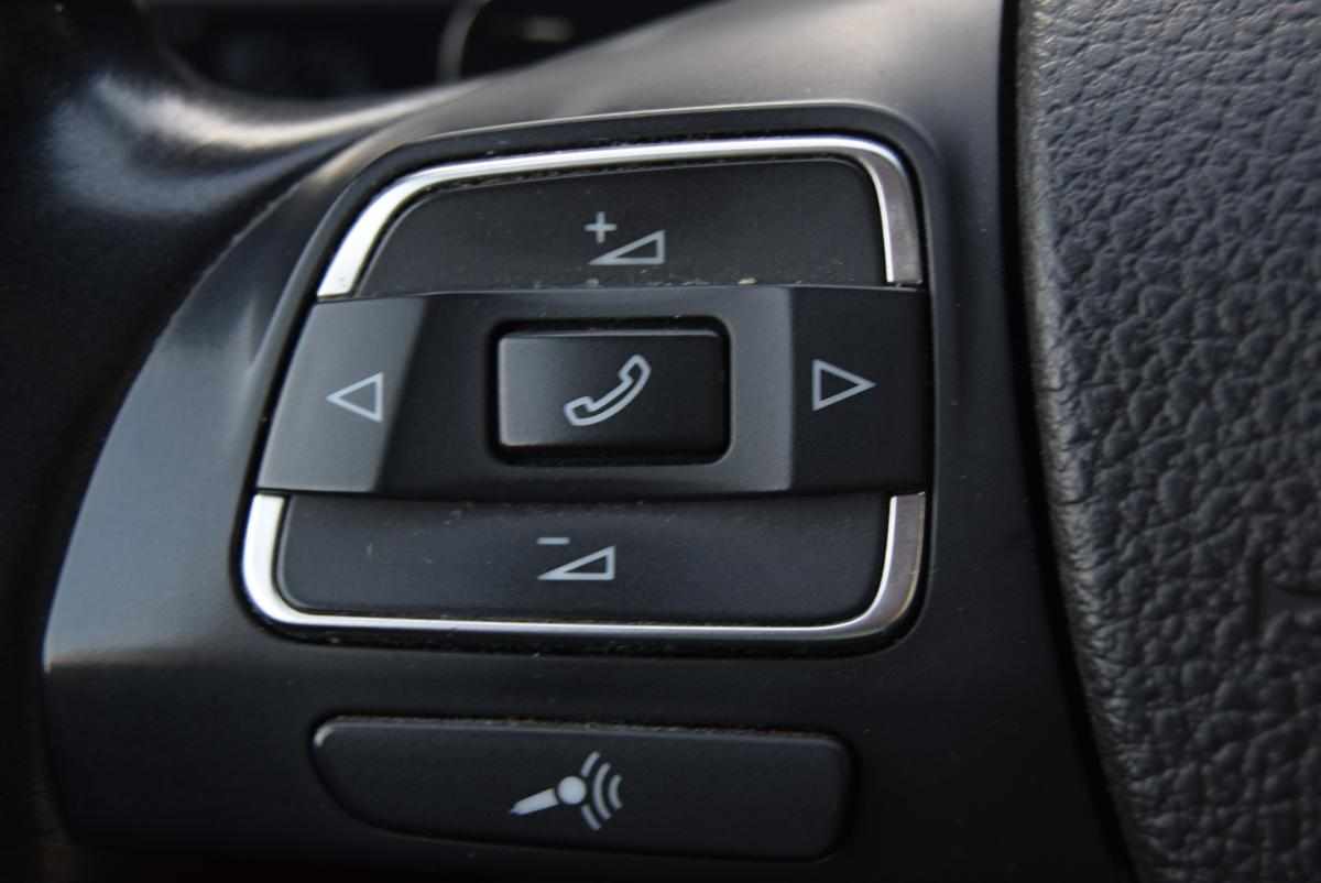 volkswagen-golf-variant-2012-diesel-1968cc