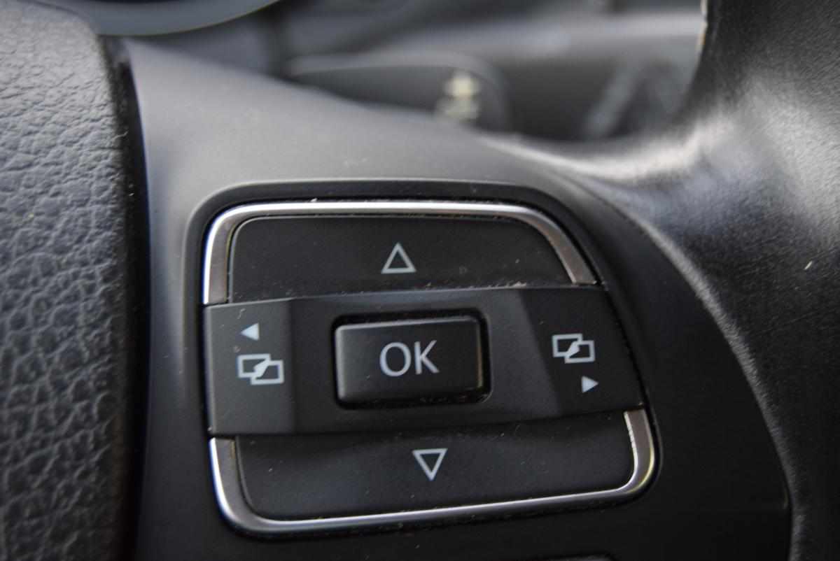 volkswagen-golf-variant-2012-diesel-1968cc