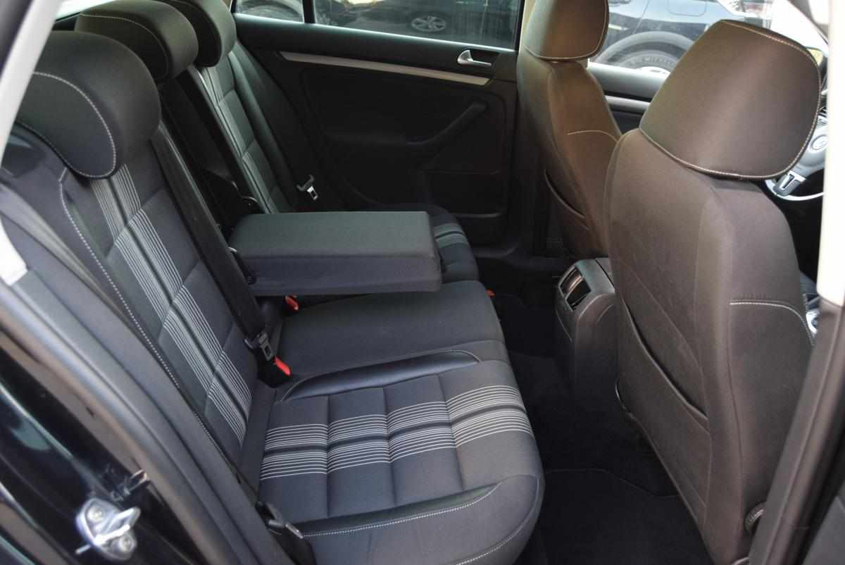 volkswagen-golf-variant-2012-diesel-1968cc