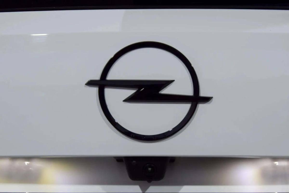 opel-astra-sport-tourer-2025-gasolina-1199cc