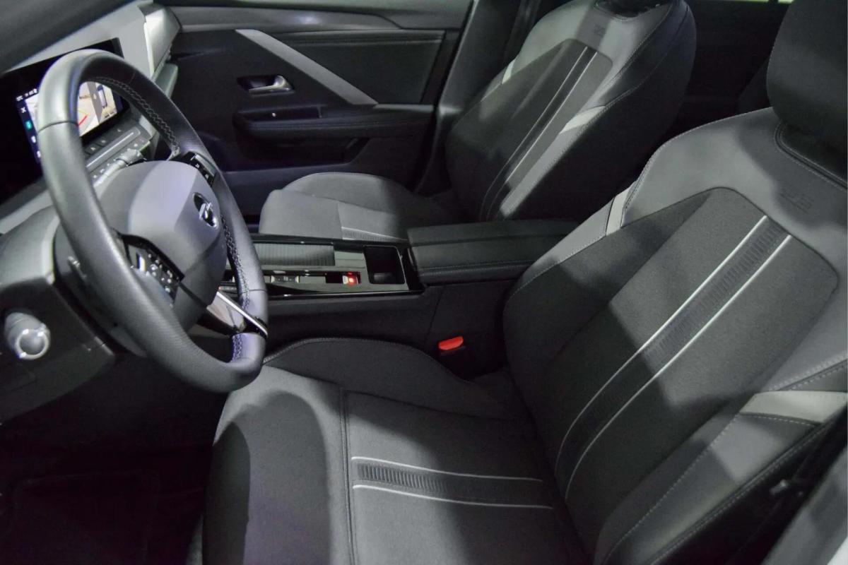 opel-astra-sport-tourer-2025-gasolina-1199cc