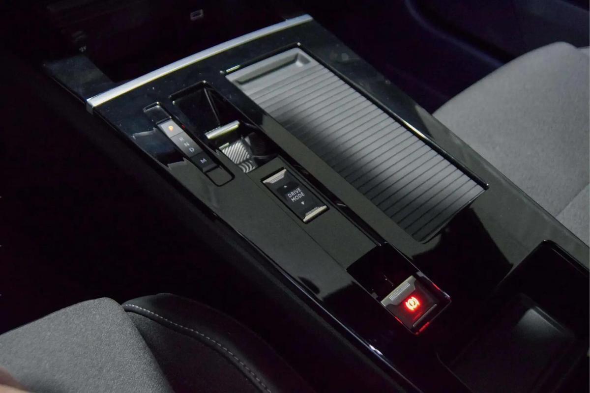 opel-astra-sport-tourer-2025-gasolina-1199cc