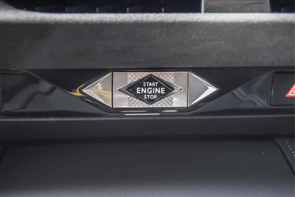 ds-ds-4-2025-hibrido-a-gasolina-1199cc