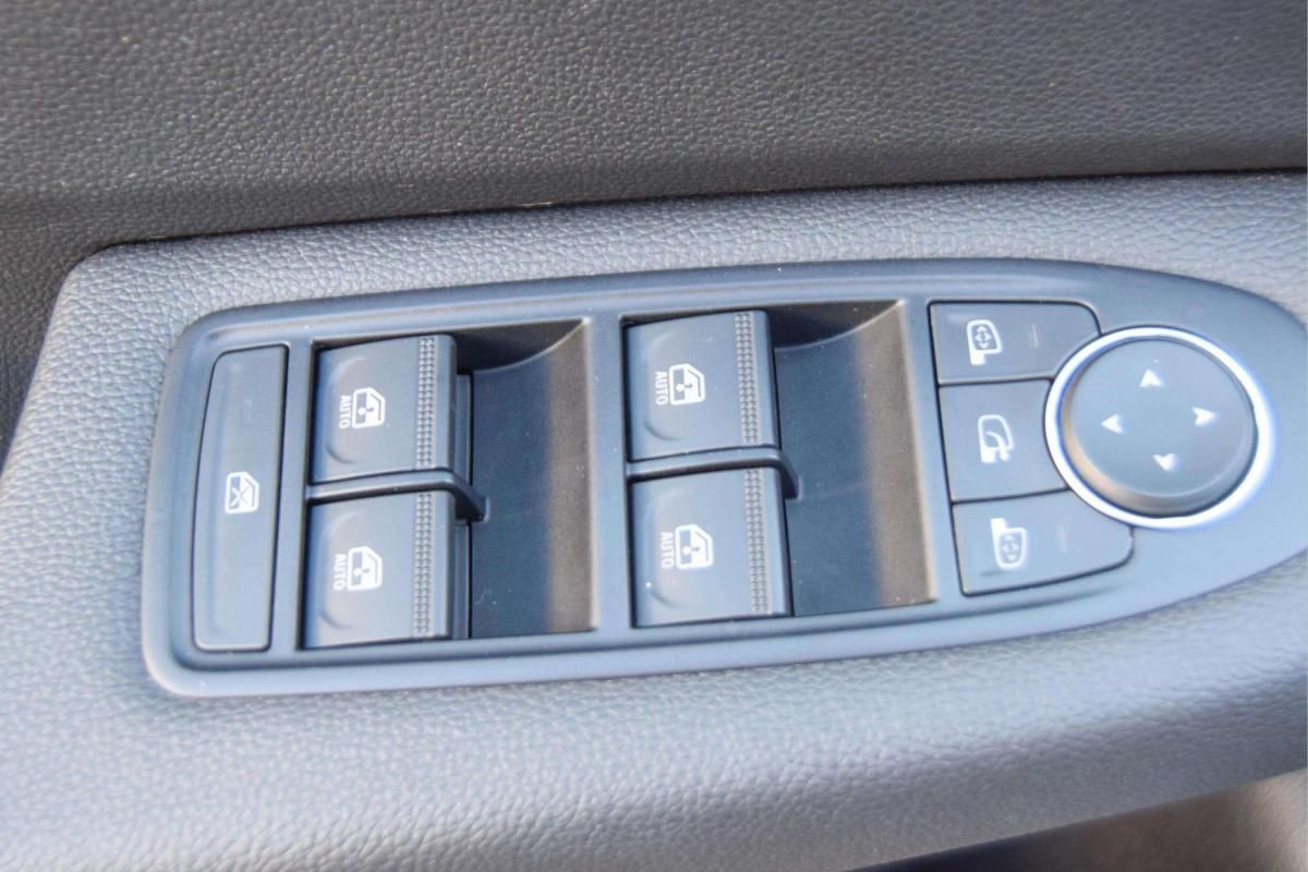 mitsubishi-colt-2024-gasolina-999cc