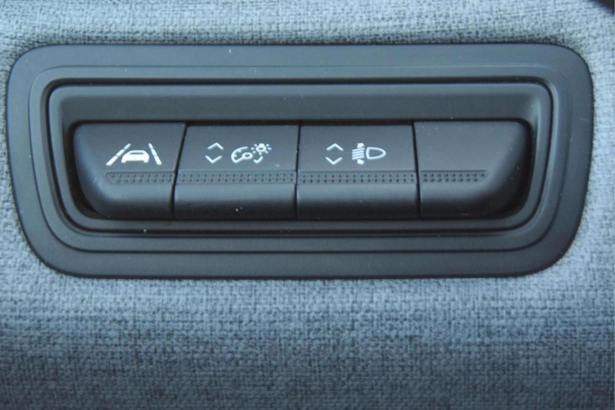 mitsubishi-colt-2024-gasolina-999cc