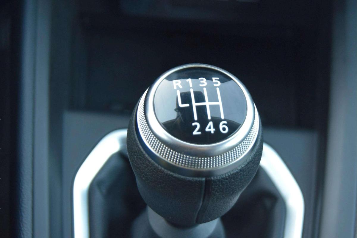 mitsubishi-colt-2024-gasolina-999cc