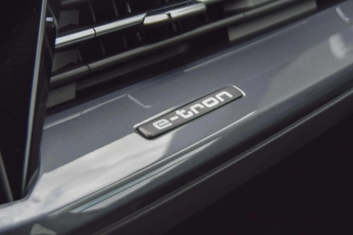 audi-q4-e-tron-2024-eletrico-0cc