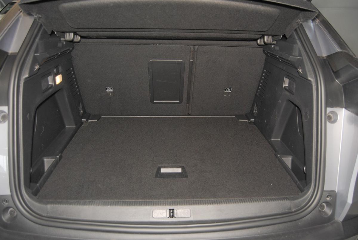 peugeot-3008-2023-diesel-1499cc