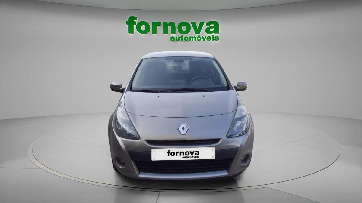 renault-clio-2011-gasolina-1149cc