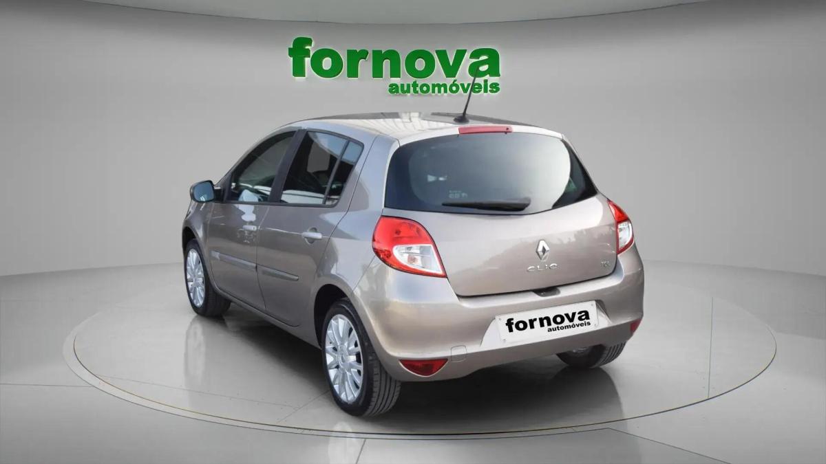renault-clio-2011-gasolina-1149cc
