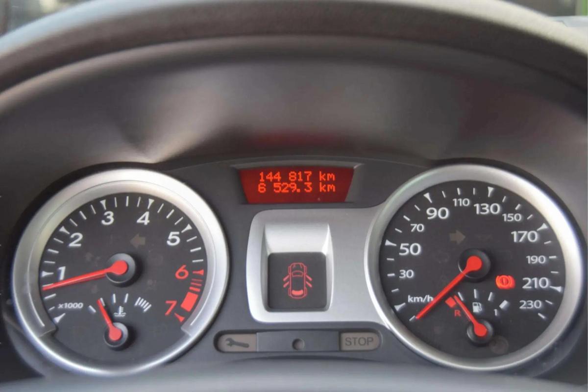 renault-clio-2011-gasolina-1149cc