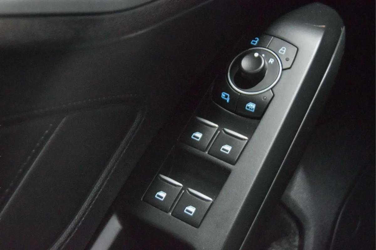 ford-focus-sw-2023-gasolina-998cc