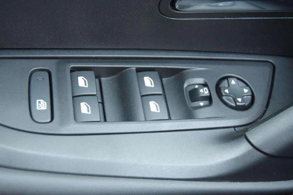 peugeot-2008-2025-gasolina-1199cc