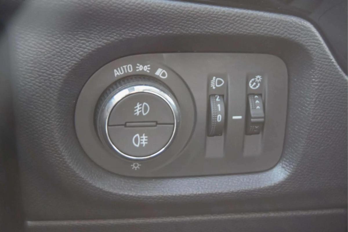 opel-corsa-2025-gasolina-1199cc
