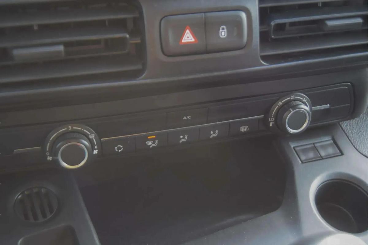 opel-combo-2023-diesel-1499cc