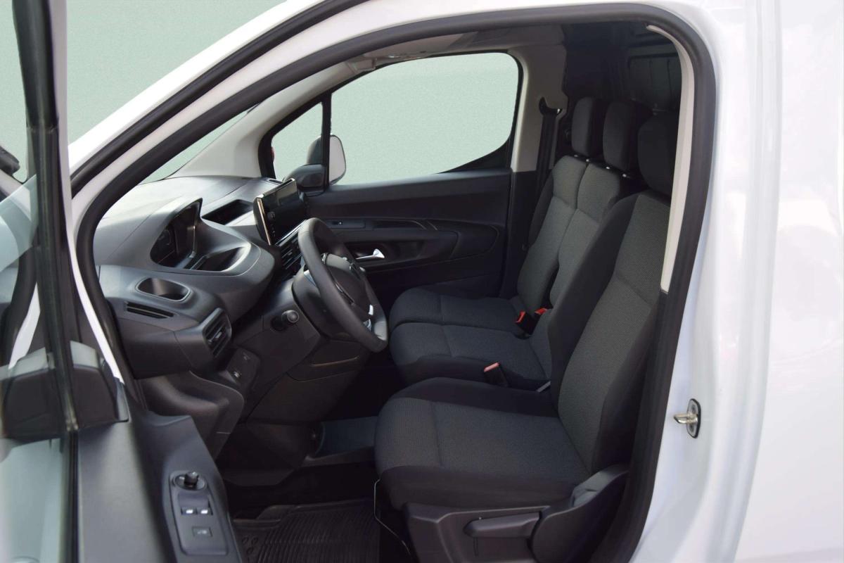 peugeot-partner-2025-diesel-1499cc