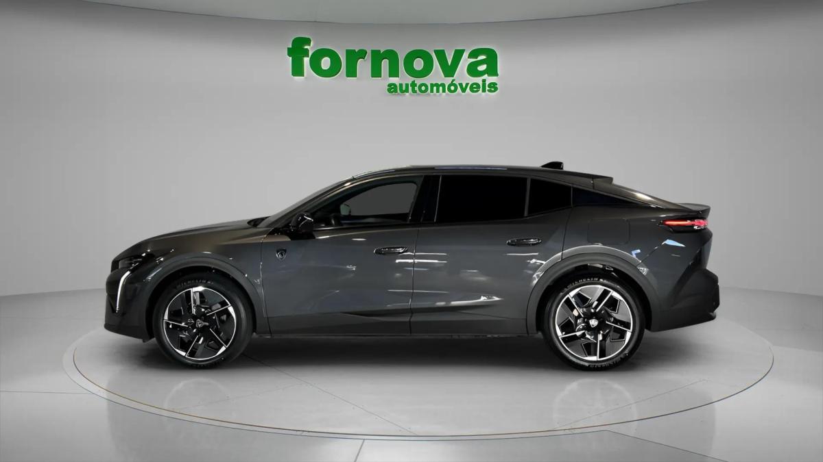 peugeot-408-2023-hibrido-a-gasolina-1598cc