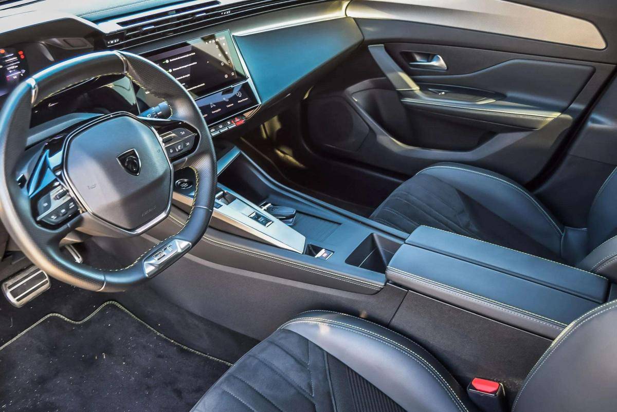 peugeot-408-2023-hibrido-a-gasolina-1598cc