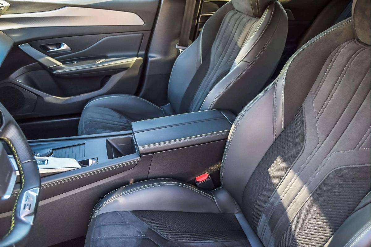 peugeot-408-2023-hibrido-a-gasolina-1598cc