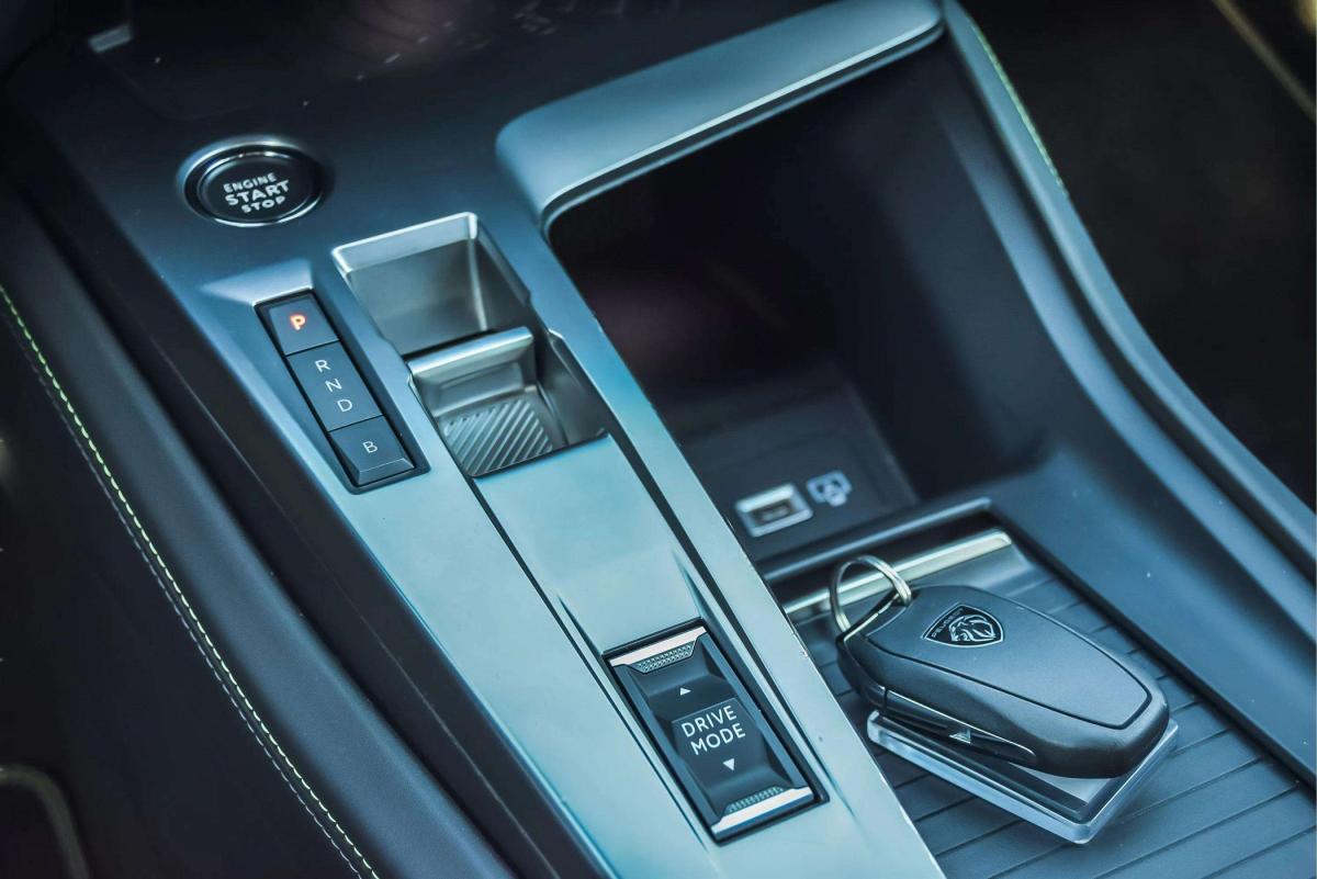 peugeot-408-2023-hibrido-a-gasolina-1598cc