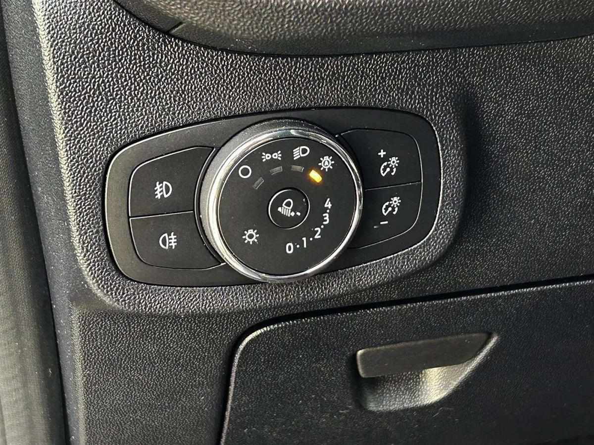 ford-fiesta-2023-gasolina-998cc