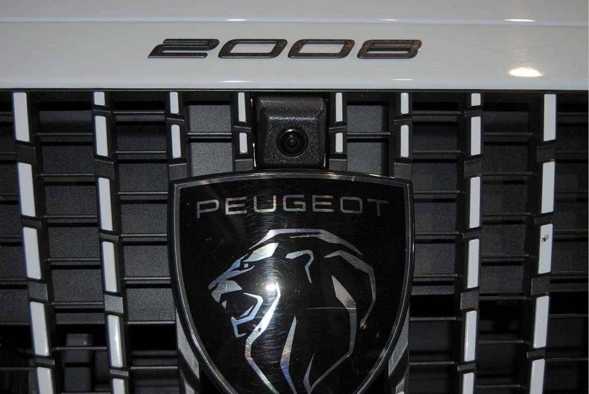 peugeot-2008-2024-eletrico-0cc