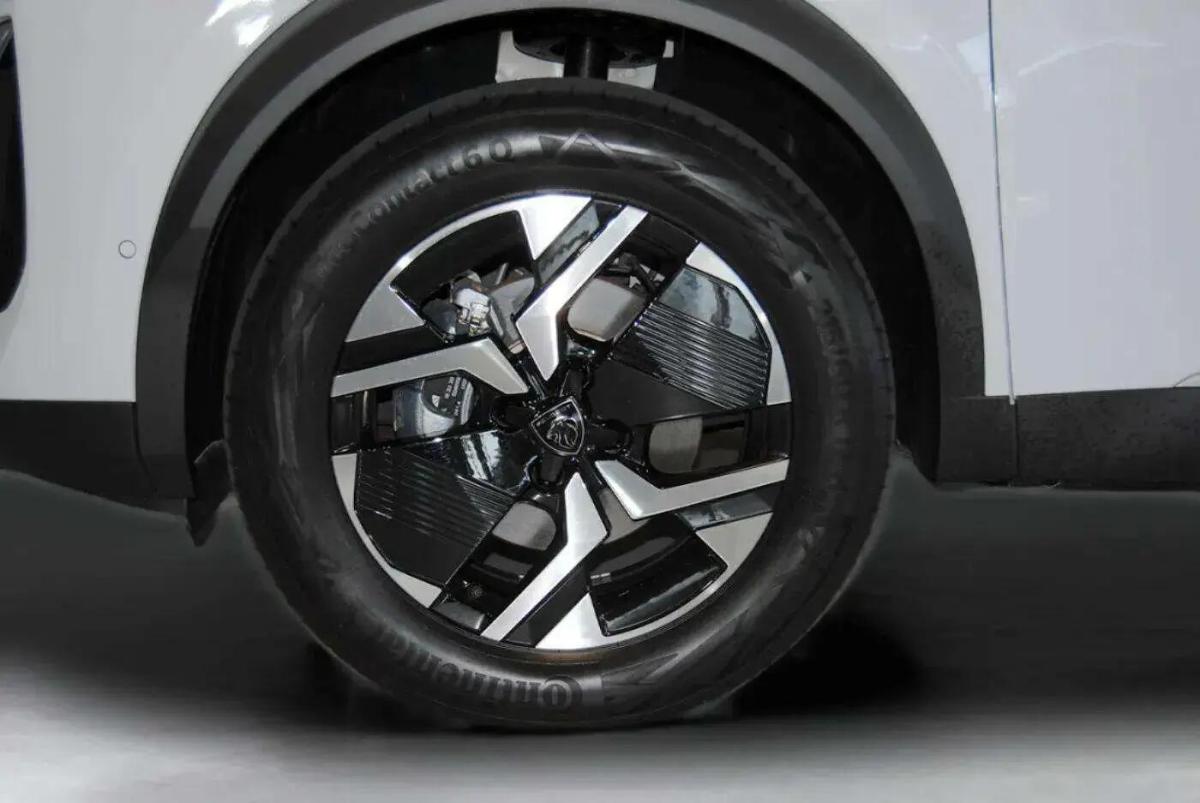 peugeot-e-2008-2024-eletrico-0cc