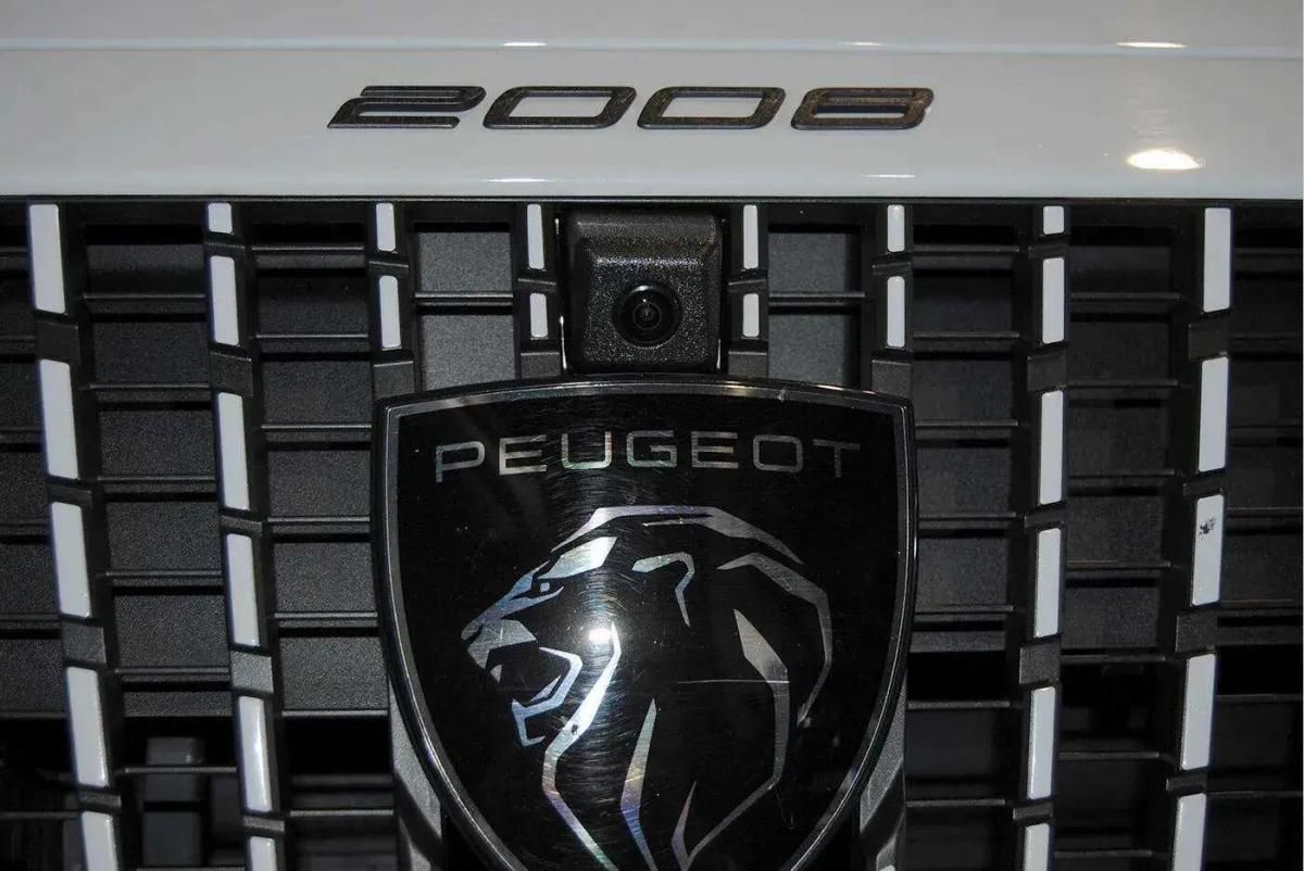 peugeot-e-2008-2024-eletrico-0cc
