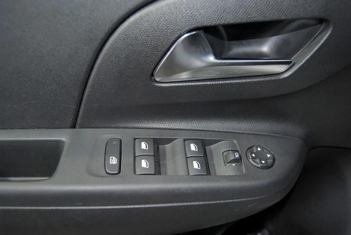 opel-corsa-2024-gasolina-1199cc