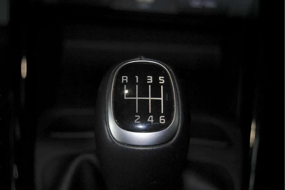 kia-stonic-2025-gasolina-998cc