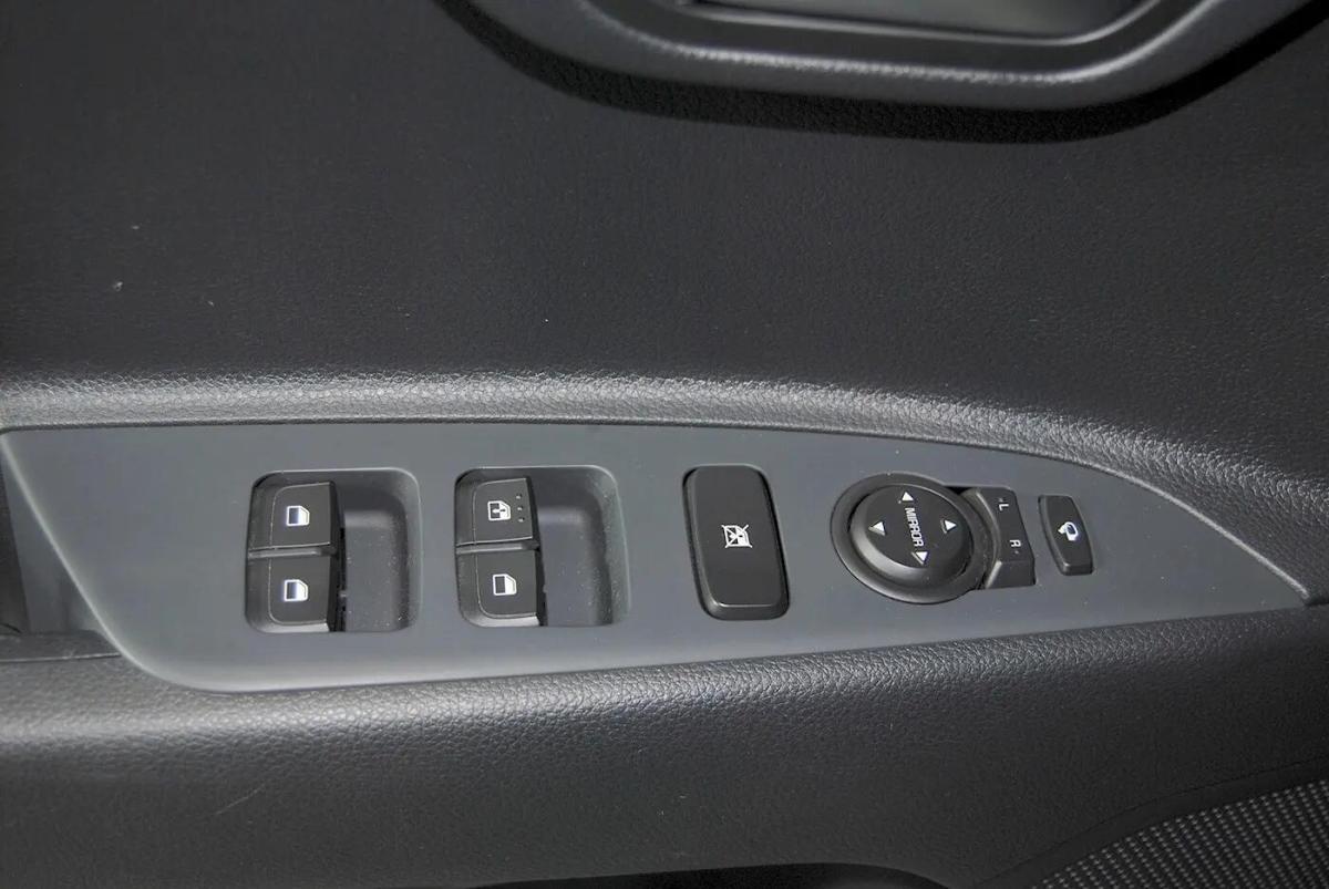 kia-stonic-2025-gasolina-998cc