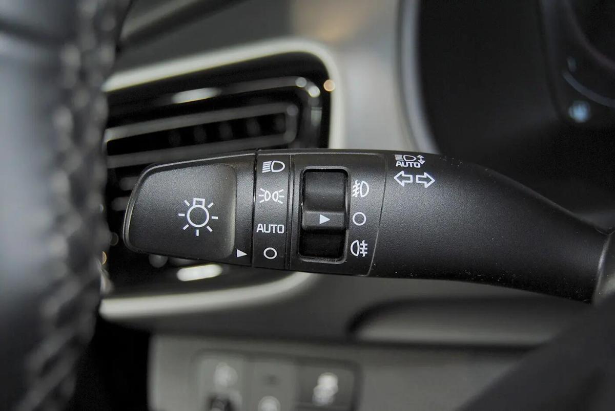 kia-stonic-2025-gasolina-998cc