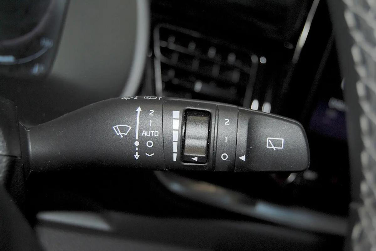 kia-stonic-2025-gasolina-998cc