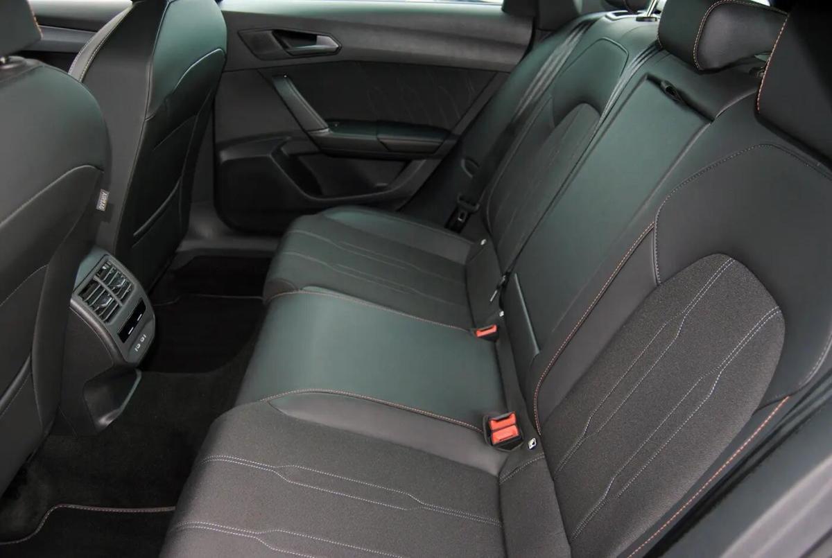 cupra-leon-sportstourer-2025-hibrido-a-gasolina-1499cc