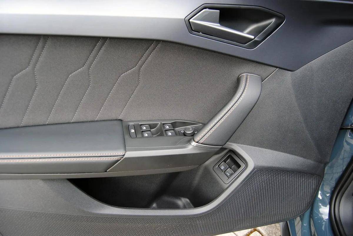 cupra-leon-sportstourer-2025-hibrido-a-gasolina-1499cc