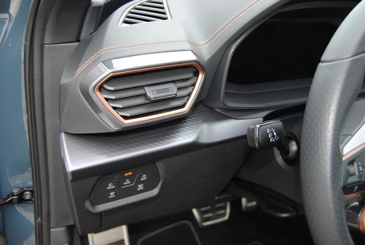 cupra-leon-sportstourer-2025-hibrido-a-gasolina-1499cc