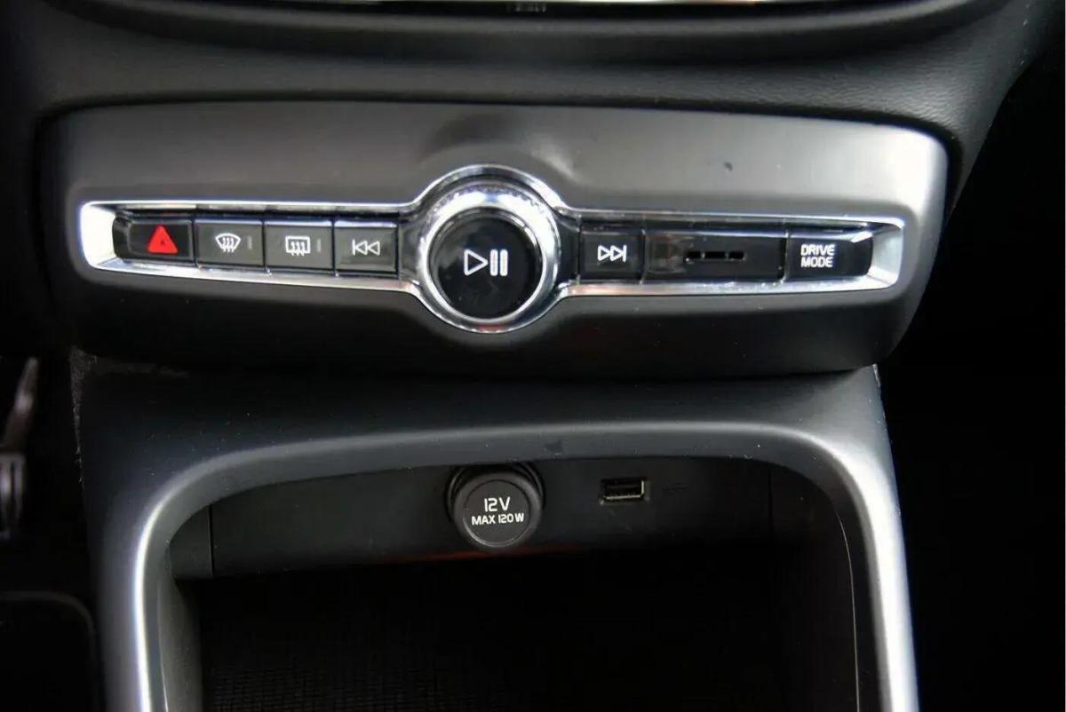 volvo-xc40-2021-hibrido-a-gasolina-1477cc