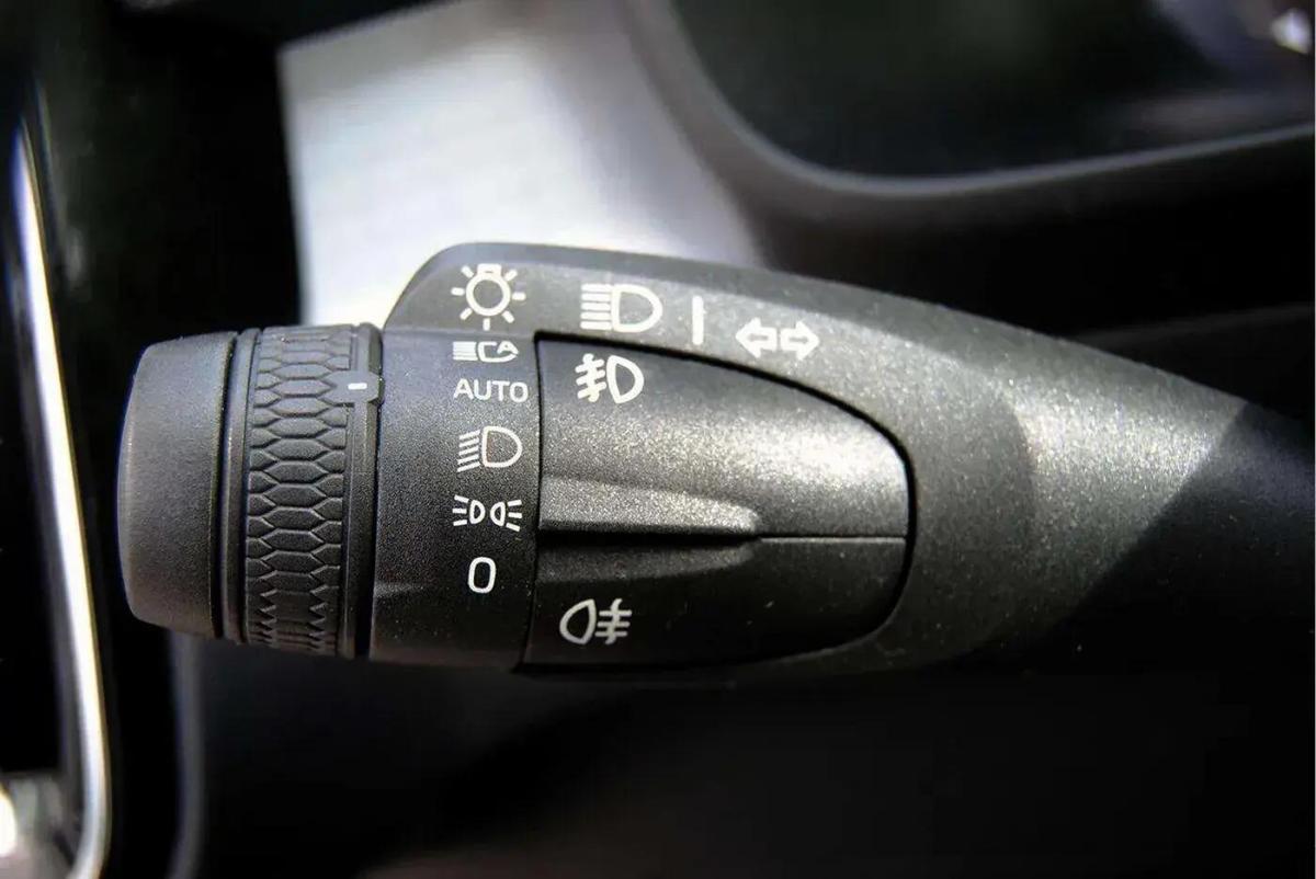 volvo-xc40-2021-hibrido-a-gasolina-1477cc