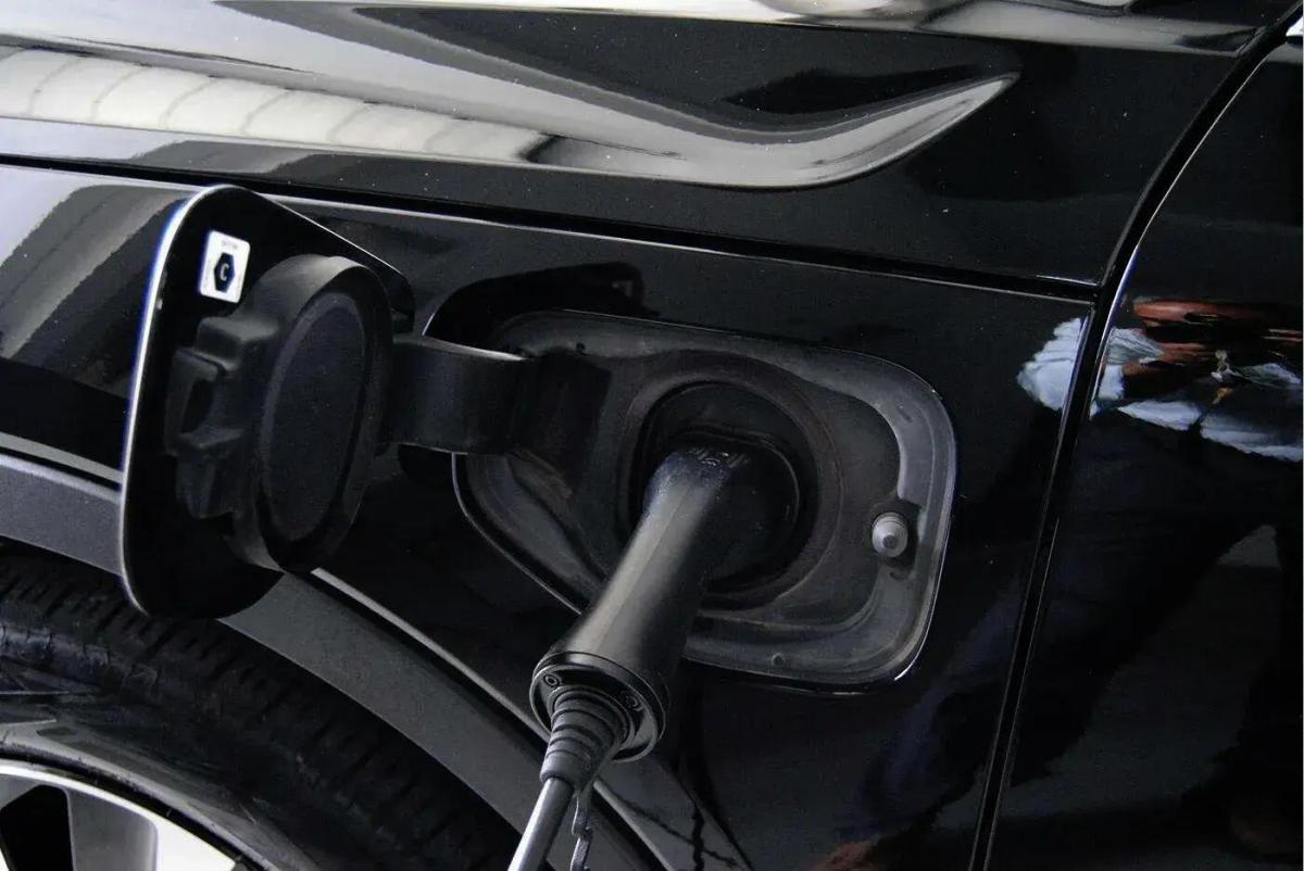 volvo-xc40-2021-hibrido-a-gasolina-1477cc