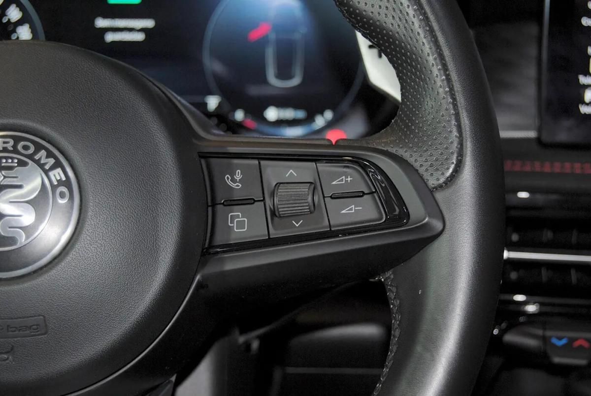 alfa-romeo-tonale-2023-hibrido-a-gasolina-1332cc