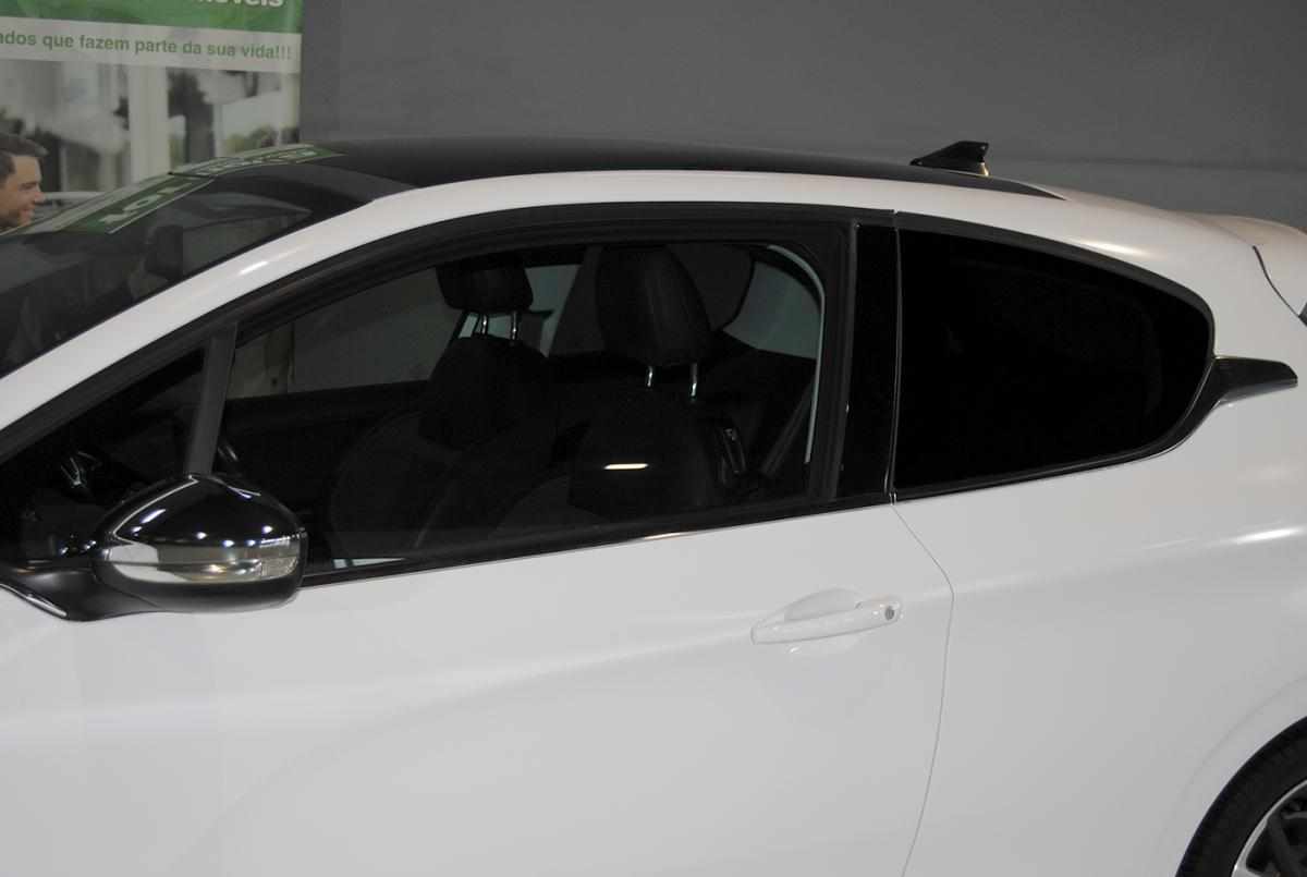 peugeot-208-2013-gasolina-1598cc