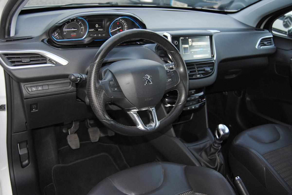 peugeot-208-2013-gasolina-1598cc