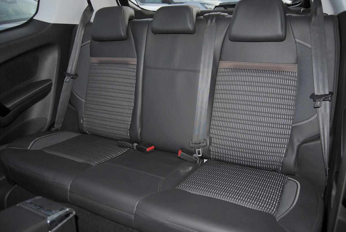 peugeot-208-2013-gasolina-1598cc