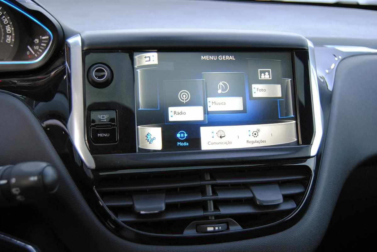 peugeot-208-2013-gasolina-1598cc