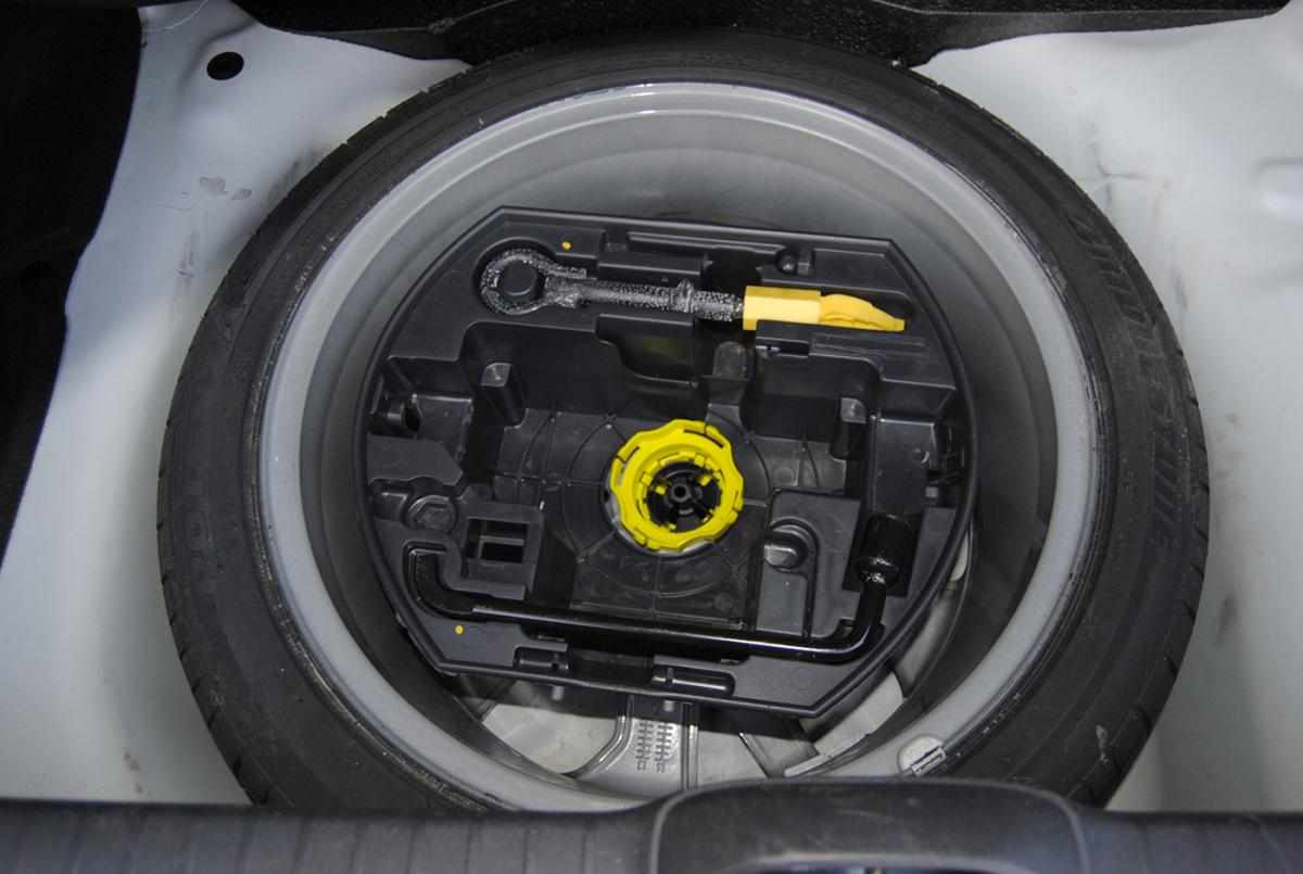 peugeot-208-2013-gasolina-1598cc