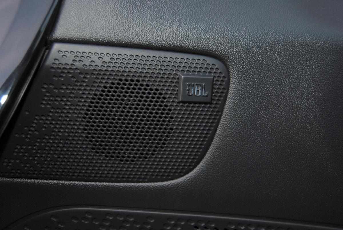 peugeot-208-2013-gasolina-1598cc